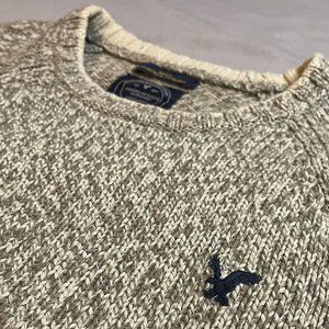 American Eagle Outfitters Athletic Fit Sweater | Size Medium